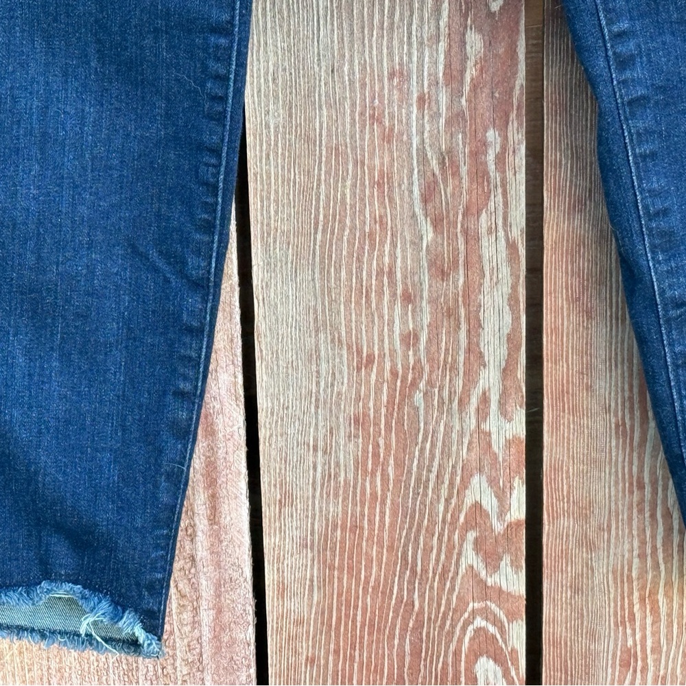 Loft Women’s Dark Blue Distressed Skinny Jeans - Classic Slim Fit Size 4/27 - Picture 4 of 16
